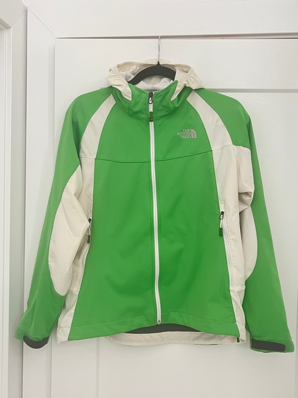 The North Face Green White Summit Series Windstopper Women’s M Jacket EUC